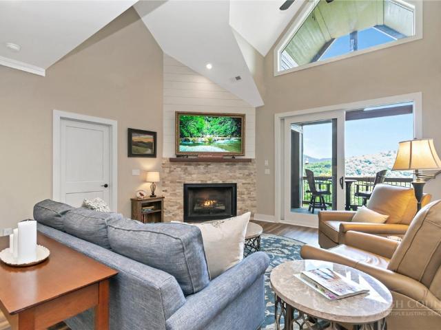 164 Ridgeline Drive 21A