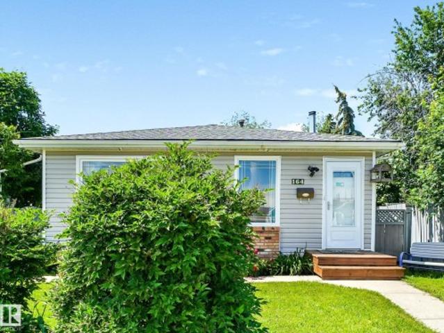 164 Warwick Road, Edmonton, AB, T5X 4P8 house for sale | Listing ID E4497 | Royal LePage