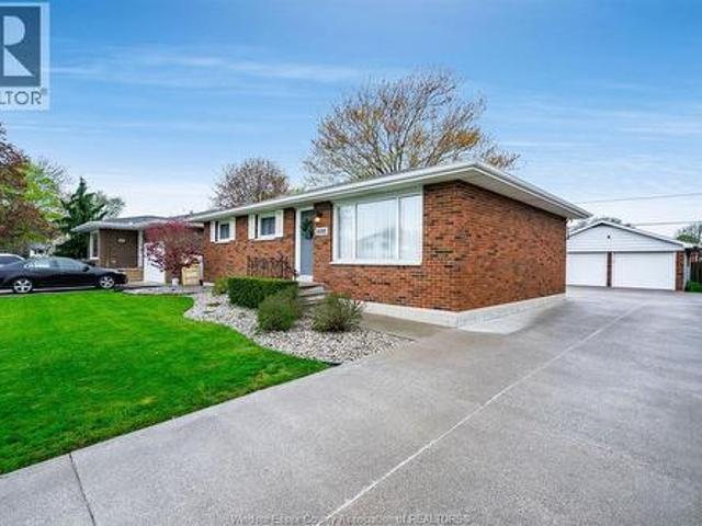 1654 Fairlea Crescent, Ruthven, ON, N0P 2G0 house for sale | Listing ID 26009 | Royal LePage