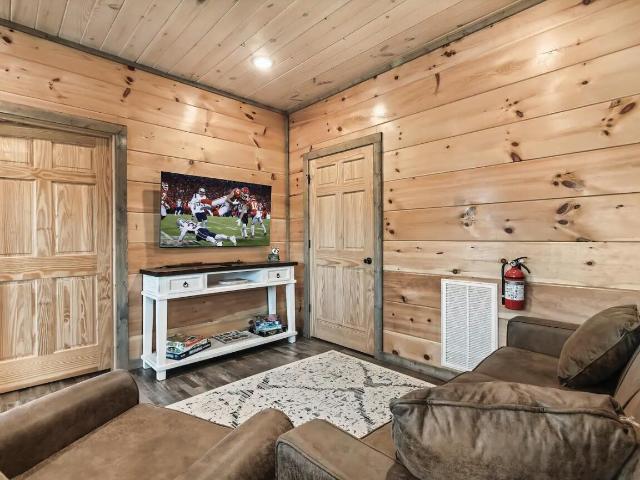1654 Veterans Blvd # 32