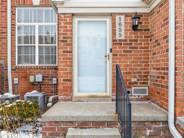 1655 Campau Farms Circle