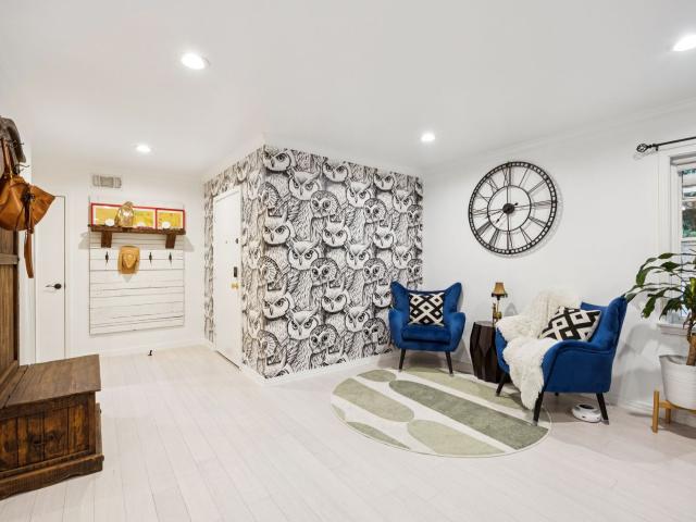 1657 Nob Hill Road, Dallas, US, TX