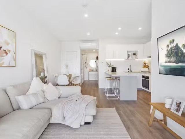16/58 Frank Street, Labrador, QLD 4215 Apartment for Rent