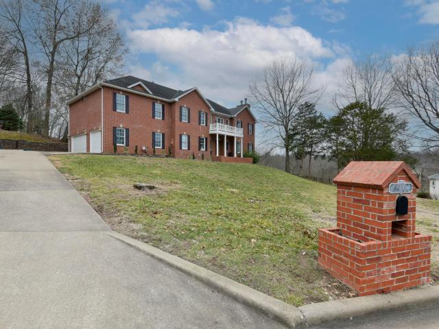 1658 W Caleb Court