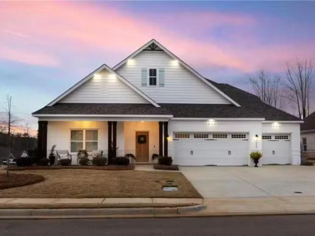 1650 HIDDEN LAKES DR, OPELIKA, AL 36801
