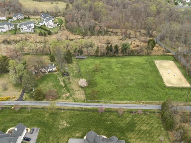 16510 Batchellors Forest Rd, Olney, MD 20832 | MLS #MDMC2242