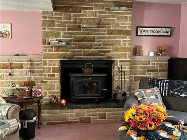 1652 Frew Mill Rd, New Castle, PA 16101 | MLS #1761