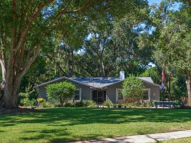 1652 Hobbit Rd, Dunedin, FL 34698