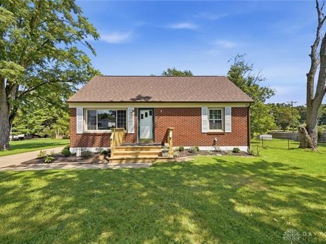 1652 Ridgeway Dr, Springfield, OH 45506