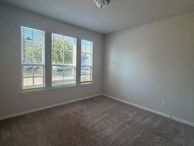 1653 Coral Sunrise Trl