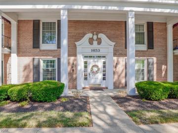 1653 Greenway Road SE 202