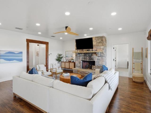 1653 Scenic Drive