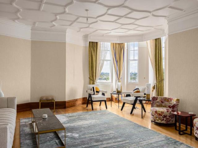 165 188 Oakwood Court, London, W14 8JU, United Kingdom | 6 bed apartment for rent #127947172 | Rentberry
