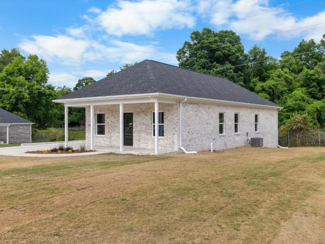 165 E Lakeside Dr