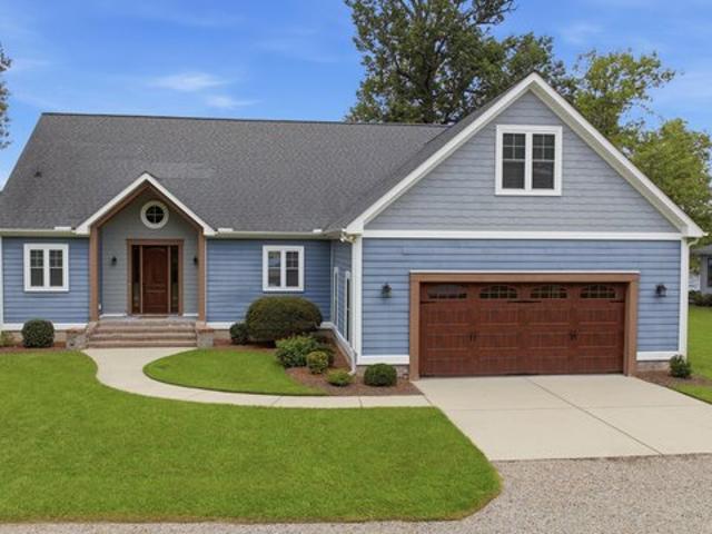165 N Teachs Point Rd, Bath, NC 27808