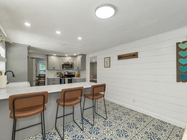 165 South Shore Road