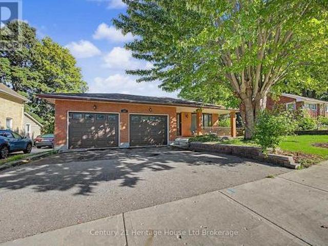 165 Park Row, Woodstock South, ON, N4S 1V9 house for sale | Listing ID X13780 | Royal LePage