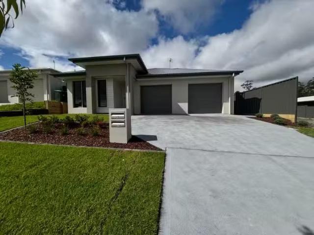 1/65 Pembroke Av, Edgeworth Townhouse for rent Listed by Alys.
