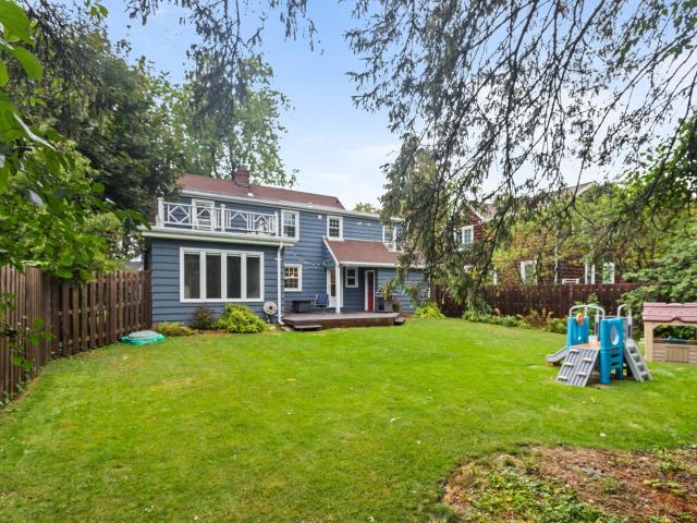165 RIVER Drive