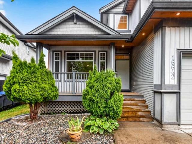 1664 Avenue, Surrey, BC, V3S 1W2 house for sale | Listing ID R3146 | Royal LePage