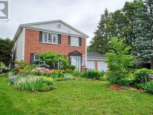1666 Amberdale Crescent, Ottawa, ON, K1H 7B3 house for sale | Listing ID X13653 | Royal LePage
