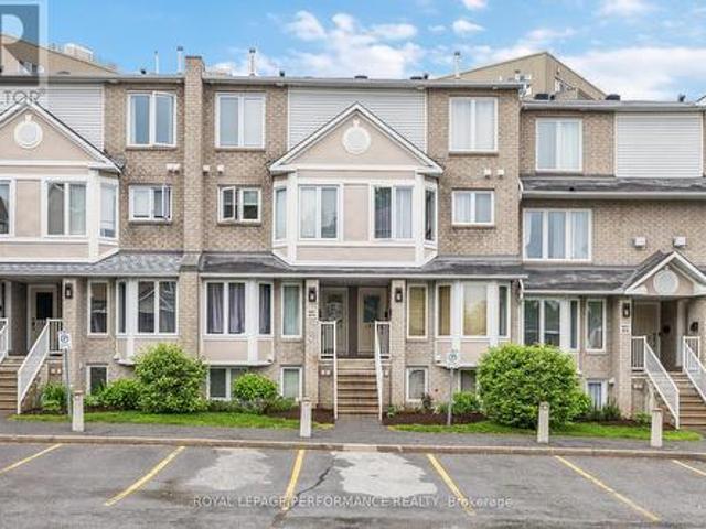 1668 Locksley Lane, Ottawa, ON, K1J 1B6 townhouse for sale | Listing ID X14080 | Royal LePage