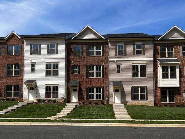 16608 Breezeway Alley