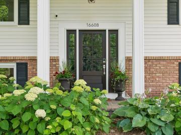 16608 Eagle Ridge Drive