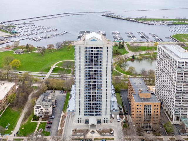 1660 N Prospect Ave, Unit 2806