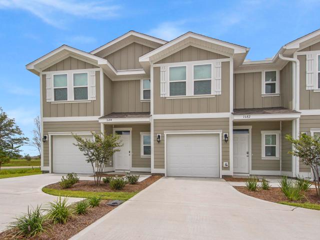 1660 Caleigh Ct, 3 beds, 2 full baths