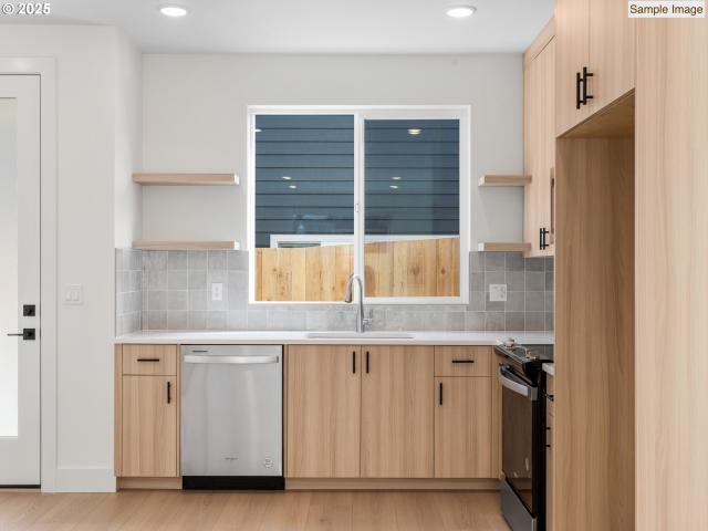 1660 se umatilla st # 3