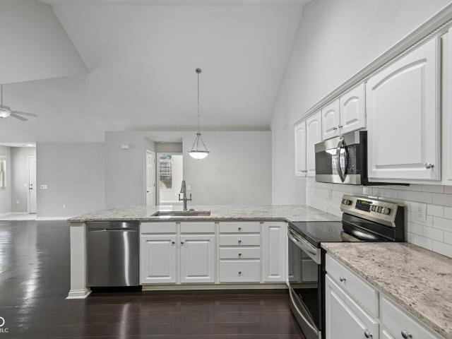 16613 Brownstone Court