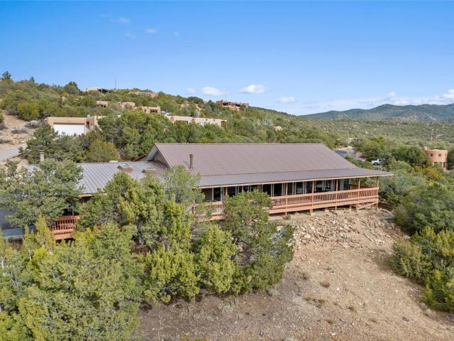 1661 Cerro Gordo E, Santa Fe, US, NM