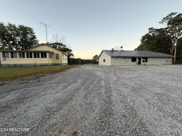 1661 Deer Lodge Hwy