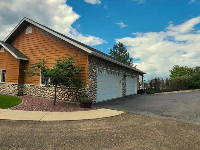 1661 Highway 25 N, Evans, WA