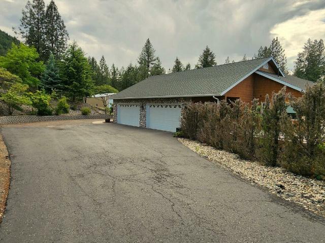 1661 Highway 25 N, Evans, WA