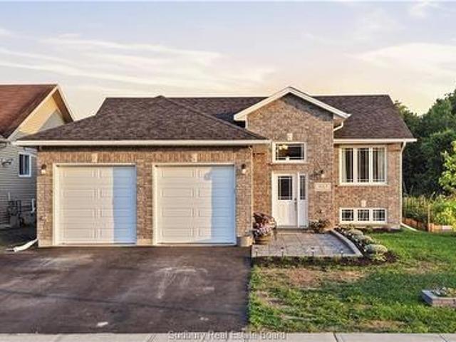 1663 Meadowlark Way, Val Caron, ON, P3N 0A8 house for sale | Listing ID 2129 | Royal LePage