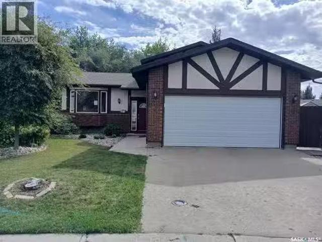 1663 Shattuck Bay N, Regina, SK, S4X 4G6 house for sale Lis.