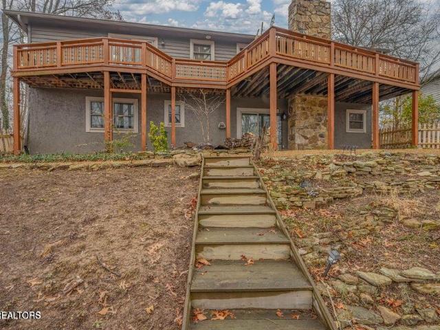 166 Canterbury Drive