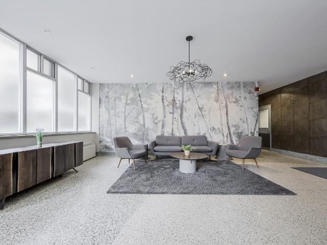 166 Carlton Street Studio Apartment for Rent at 166 Carlton St, Toronto, ON M5A 2K5 Garden District
