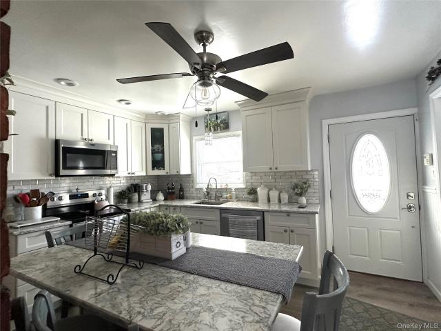 166 Choir Ln E, Westbury, NY 11590 | MLS #956531
