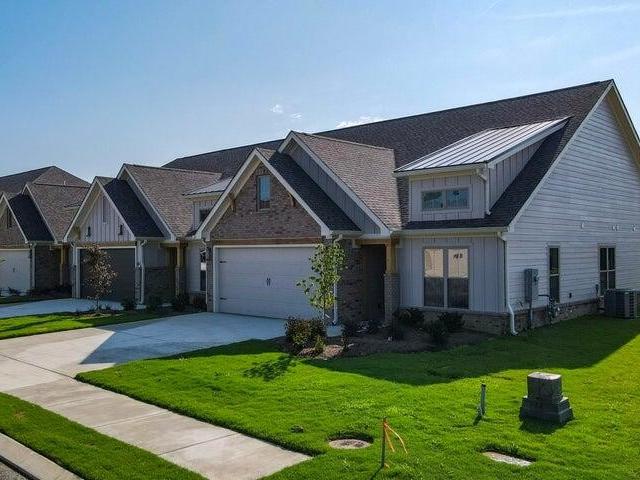166 Arthur Lane NW