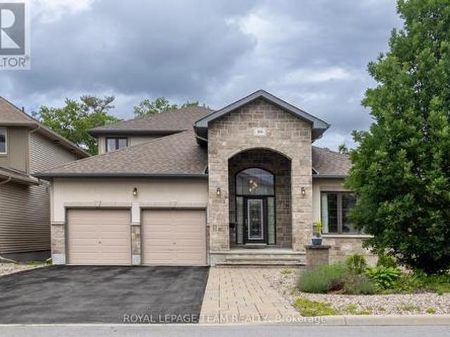 166 Grainstone Way, Ottawa, ON, K2T 0C7 house for lease | Listing ID X13644 | Royal LePage