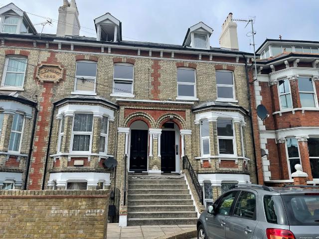 166 Folkestone Road, Dover CT17, 1 bed flat to rent, £725 pcm | PrimeLocation
