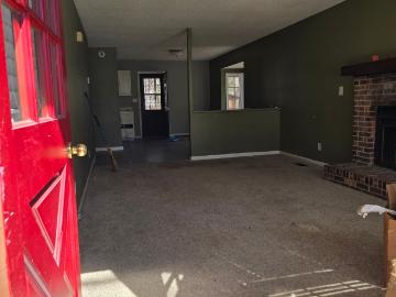 166 Lakeshore Drive N