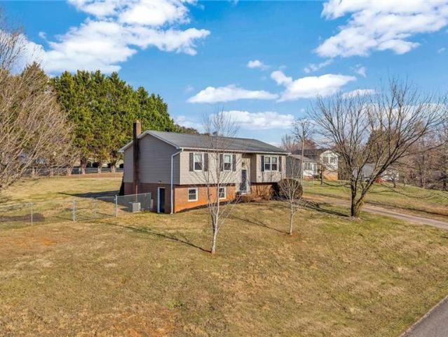 166 Lynnewood Drive