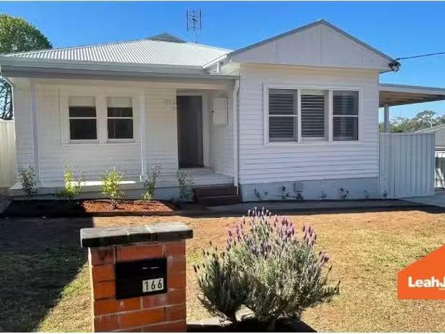 166 Maize Street, Tenambit House for rent Listed by Leasing U.