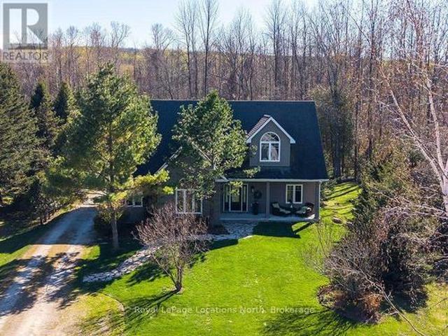166 Sunset Boulevard, Blue Mountains, ON, N0H 2P0 Luxury House for sale | Listing ID X13625 | Royal LePage Carriage Trade Luxury Properties
