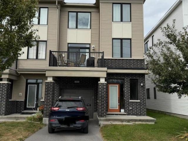 166 Pictou Crescent Ottawa, ON K2V0R2