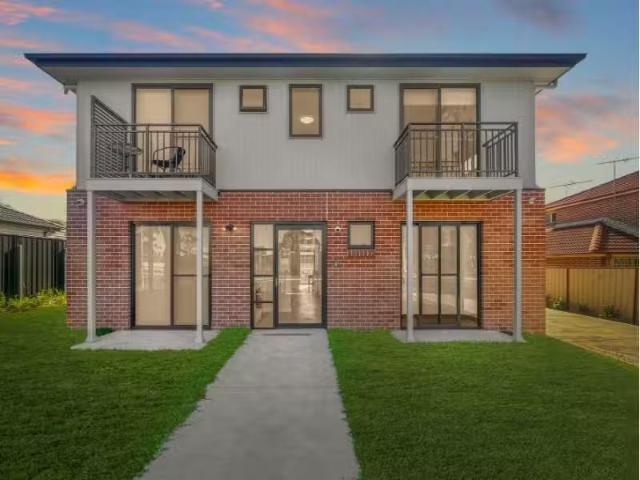 166 Roberts Road, GREENACRE Apartment for rent Listed by Rhet.